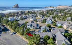 King Tide Pacific City - Meredith Lodging
